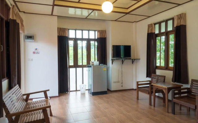 Khao Yai Country Hill Resort