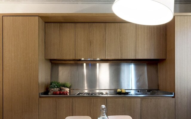 Pilastri Five Senses