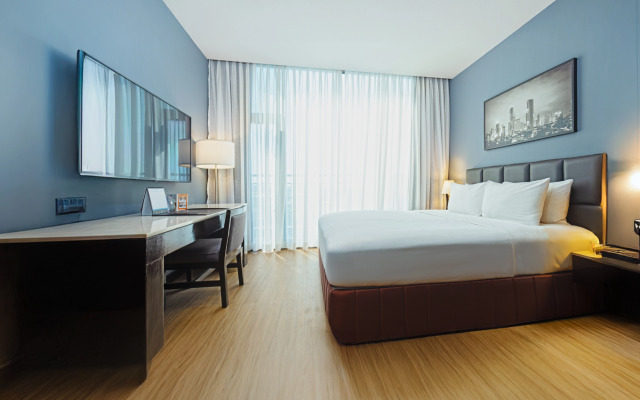 The B Hotel