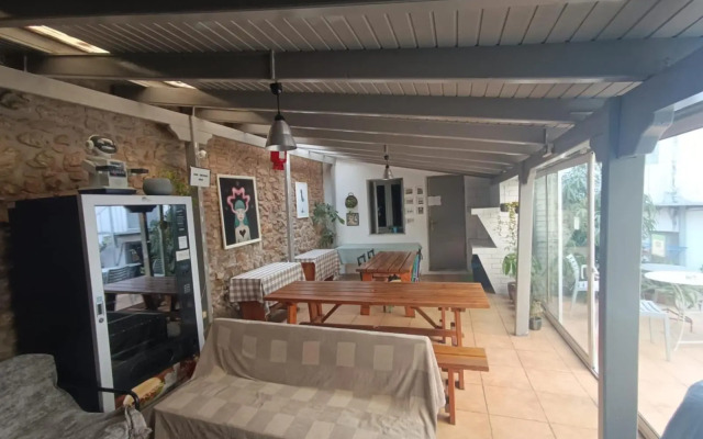 Dioskouros Hostel