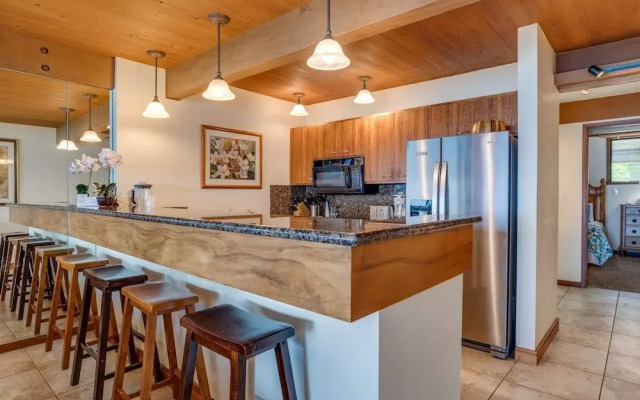 Kahana Outrigger #2b1 3 Bedroom Condo by RedAwning