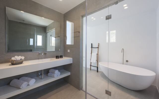 Niriides Luxury Villas