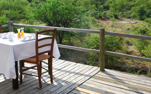 Mbizi Bush Lodge