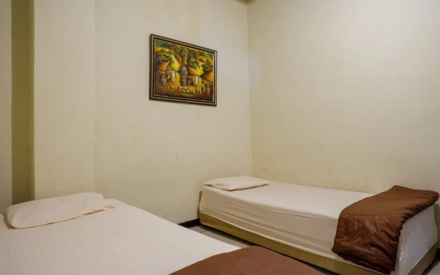 Cakra Homestay Solo RedPartner