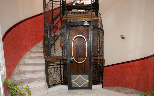 Cecil Hotel