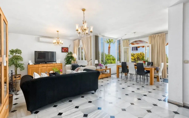 Solaga -  Villa Costalota