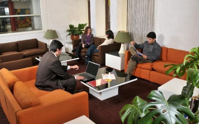 Camino Real Hotel