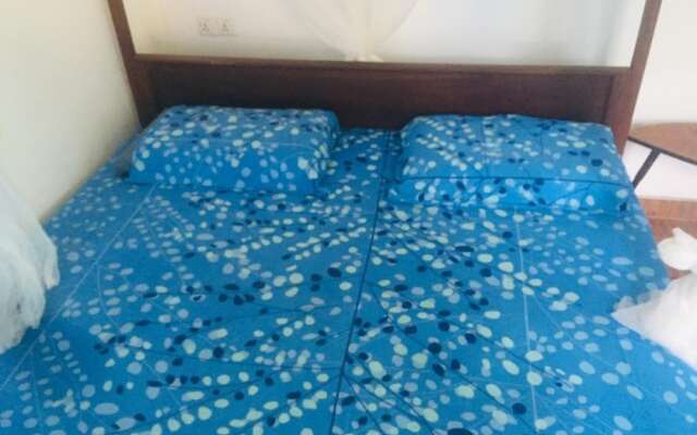 Kalimetiya Beach Cabana Near Beach 4 Minutes Walk