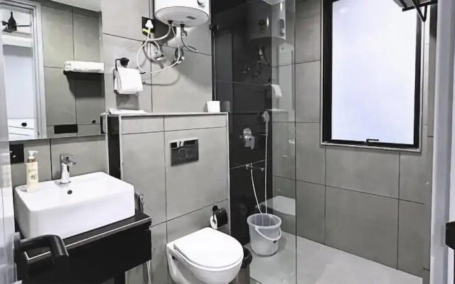 BedChambers Serviced Apartment, Golf Course, Gurgaon