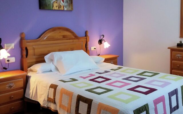 Cozy Villa in Villanueva de la Concepción with Swimming Pool