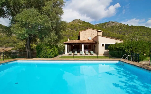 Vall de March Finca Farmhouses by Vida Villas