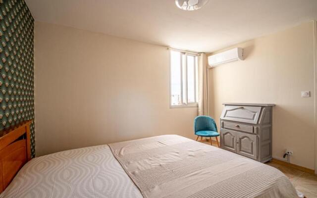 T3 - L' Anaxa - 65m² - champ fleuri, 2 chambres.