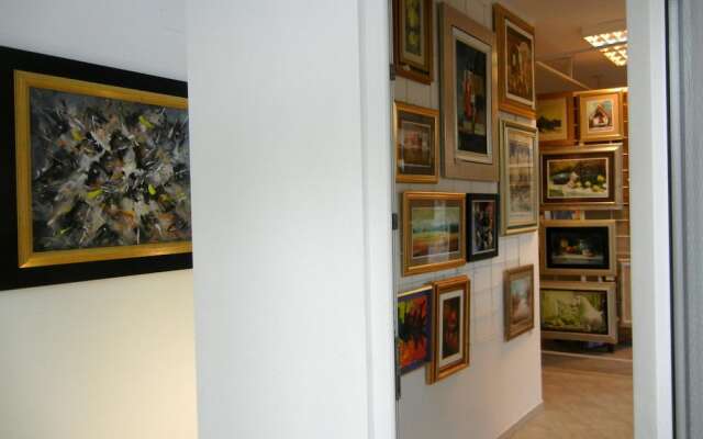 Villa Lucia Apartments & Rooms