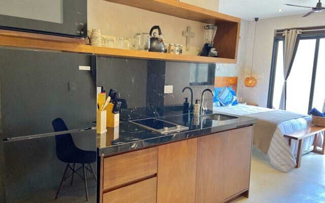 Charming and Bright Studio