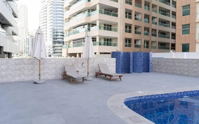 1BR Near Metro and Tramp