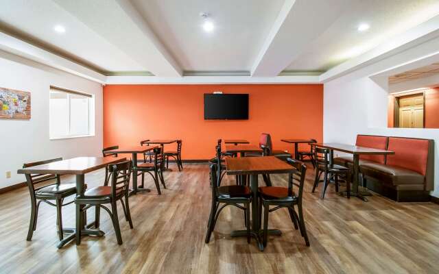 Econo Lodge Franklin