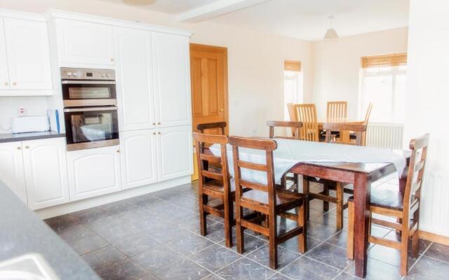Duncarbury Heights - 4 Bedroom Detached House