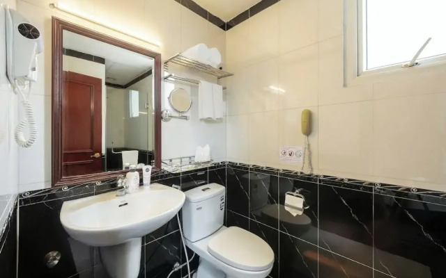 A25 Hotel - 15 Tran Quoc Toan