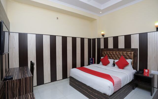 OYO 14017 Abhinandan Residency