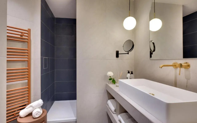 Artemisia Montmartre