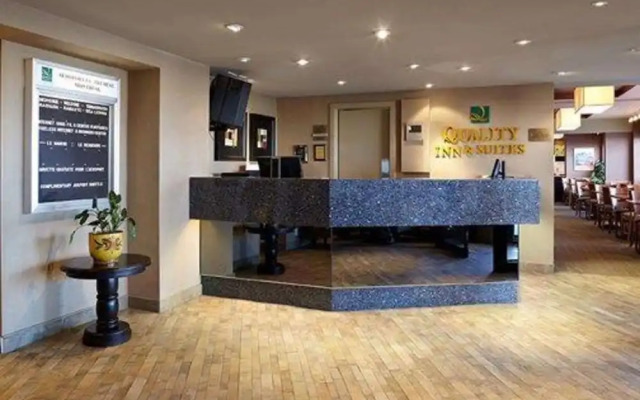 Quality Inn & Suites Aéroport P.E. Montréal-Trudeau Airport