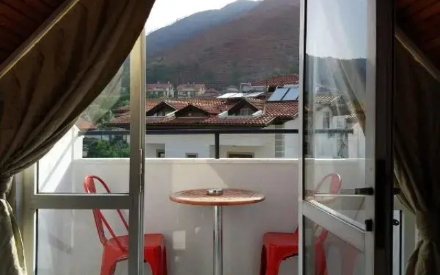 Sardunya Apartments
