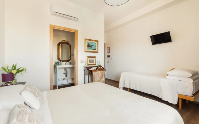 Guest House Maison 6