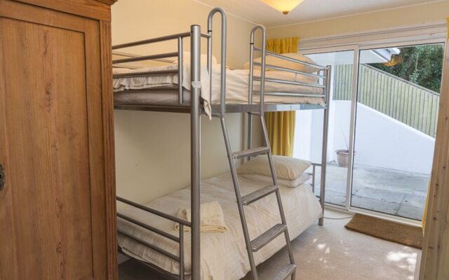 56 Crowthers Hill