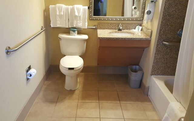 Mainstay Suites Rogers