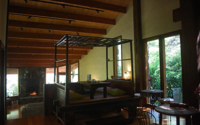 Rocky Creek Art Garden B&B