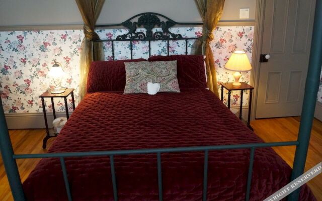Pine Street Inn B&B