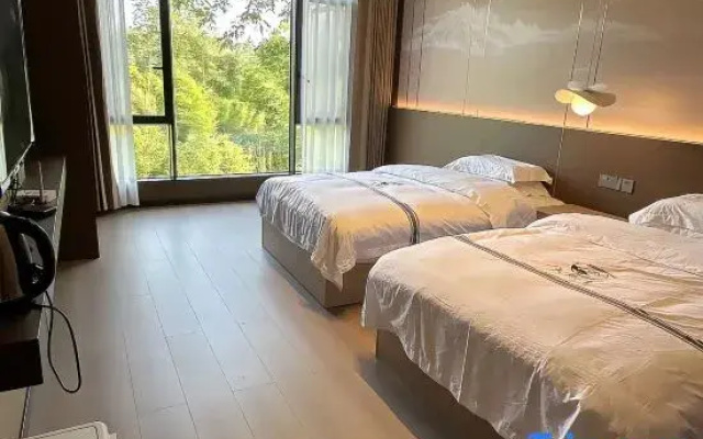 Shanshuiyuan Homestay (Emeishan Scenic Area Linggongli Parking Lot)