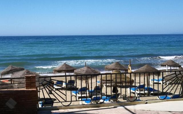 Skol 318C by Completely Marbella