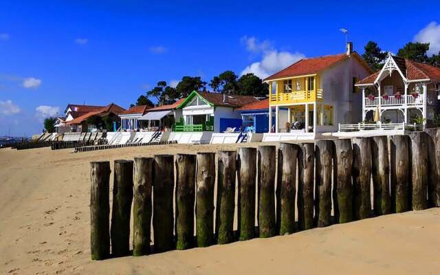 Luxury Villa in Lege-cap-ferret With Swimming Pool