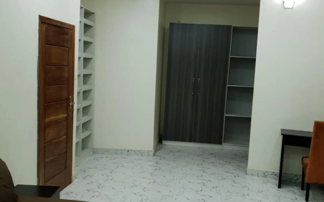 DELIGHTFUL ! 3 BEDROOM TERRACE DUPLEX EN-SUITE LEKKI AIRCON WiFi