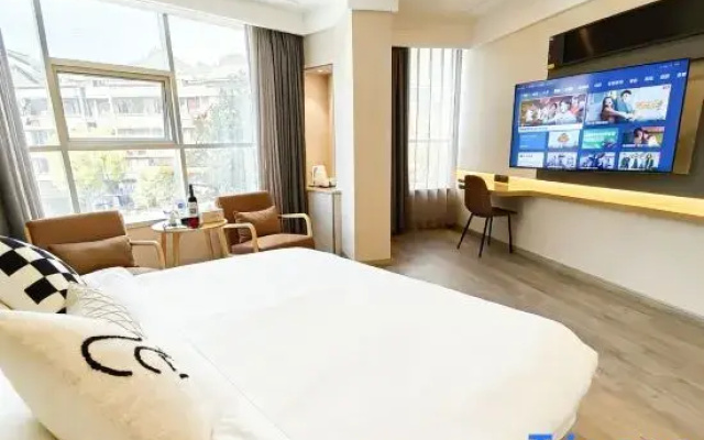 Jing Hotel