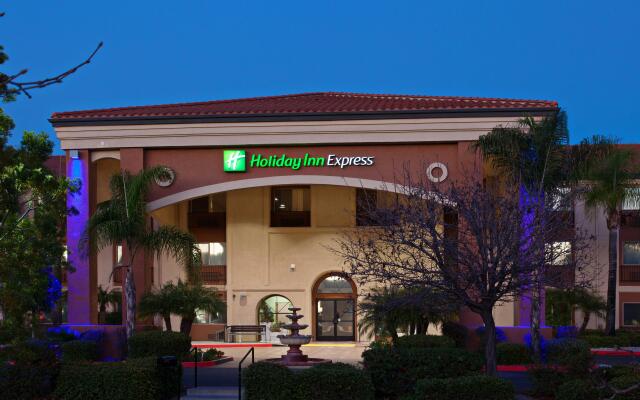 Holiday Inn Express Temecula, an IHG Hotel