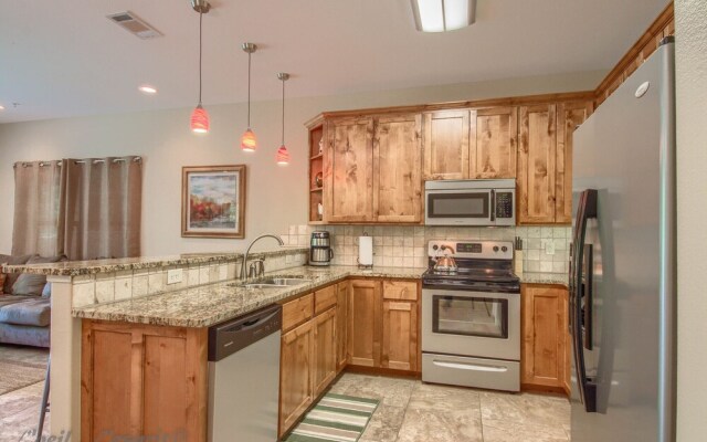 Riverview Terrace Rg 203 3 Bedroom Condo by RedAwning