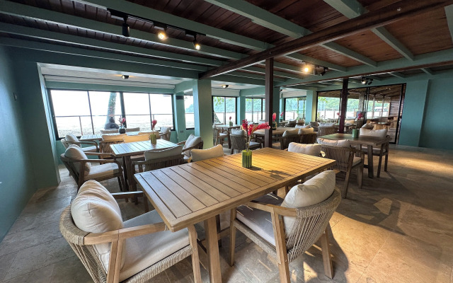 Mt. Plaisir Estate Hotel