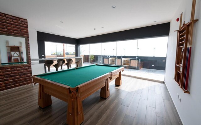Modern 1 BR Barranco Apartment High Floor