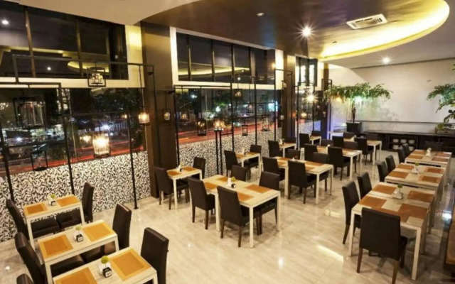 Grand Sovia Hotel