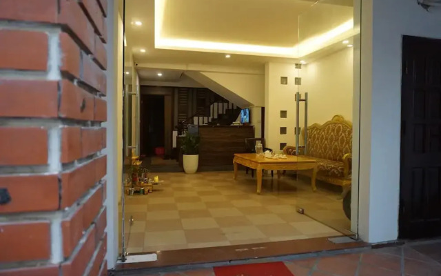 A Rich Stay Balcony Modern Apart 47-NDC