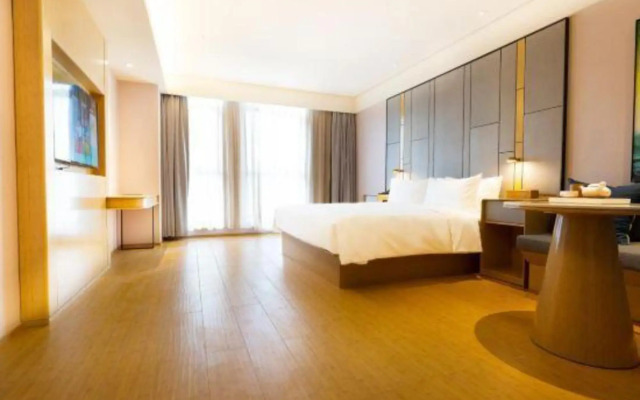 JI Hotel (Changji Huanyu Square)