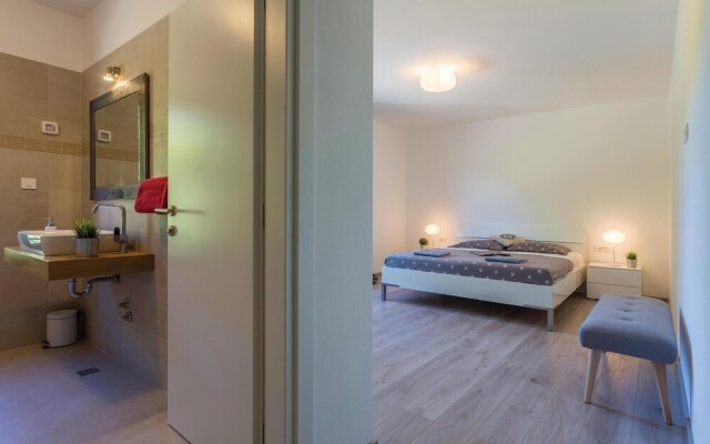 Beautiful Home in Premantura With Wifi and 4 Bedrooms