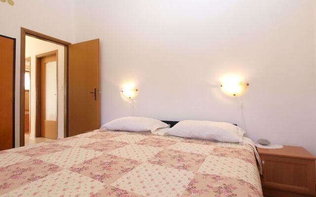 Apartment 950