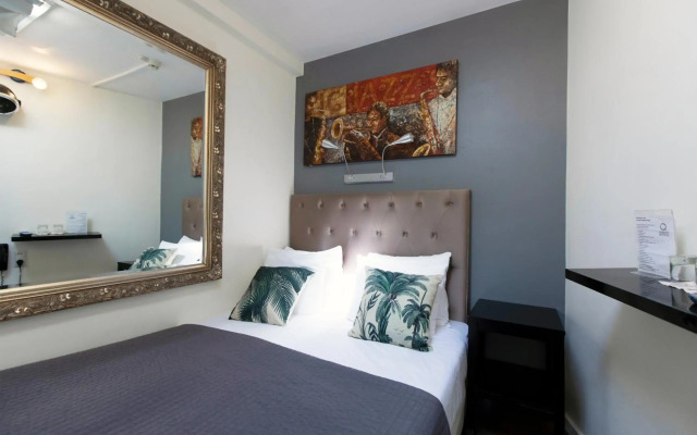 Quentin England Hotel