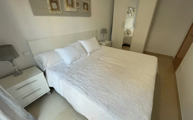 Apartamentos Royal Suites by Croma