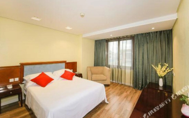 Dongfang Hotel