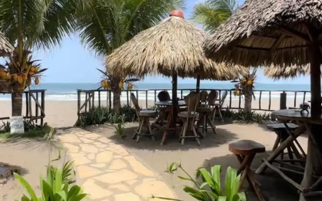 Mano a Mano Eco Hostal
