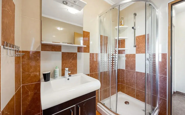 Studio Apartment, 250m From the Beach